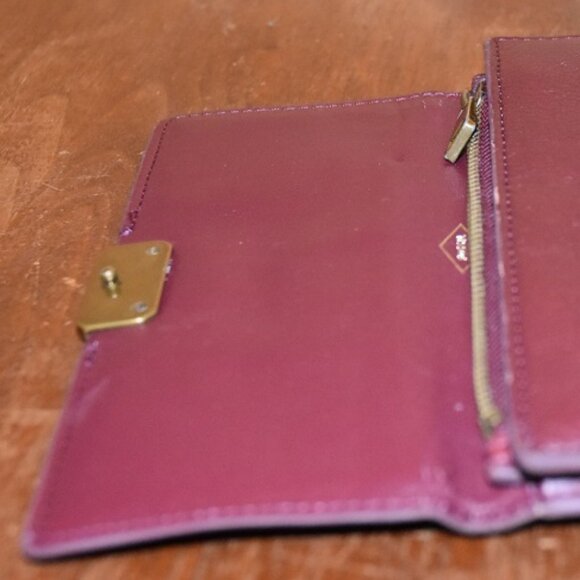 FOSSIL burgundy wallet | EUC - Picture 3 of 7